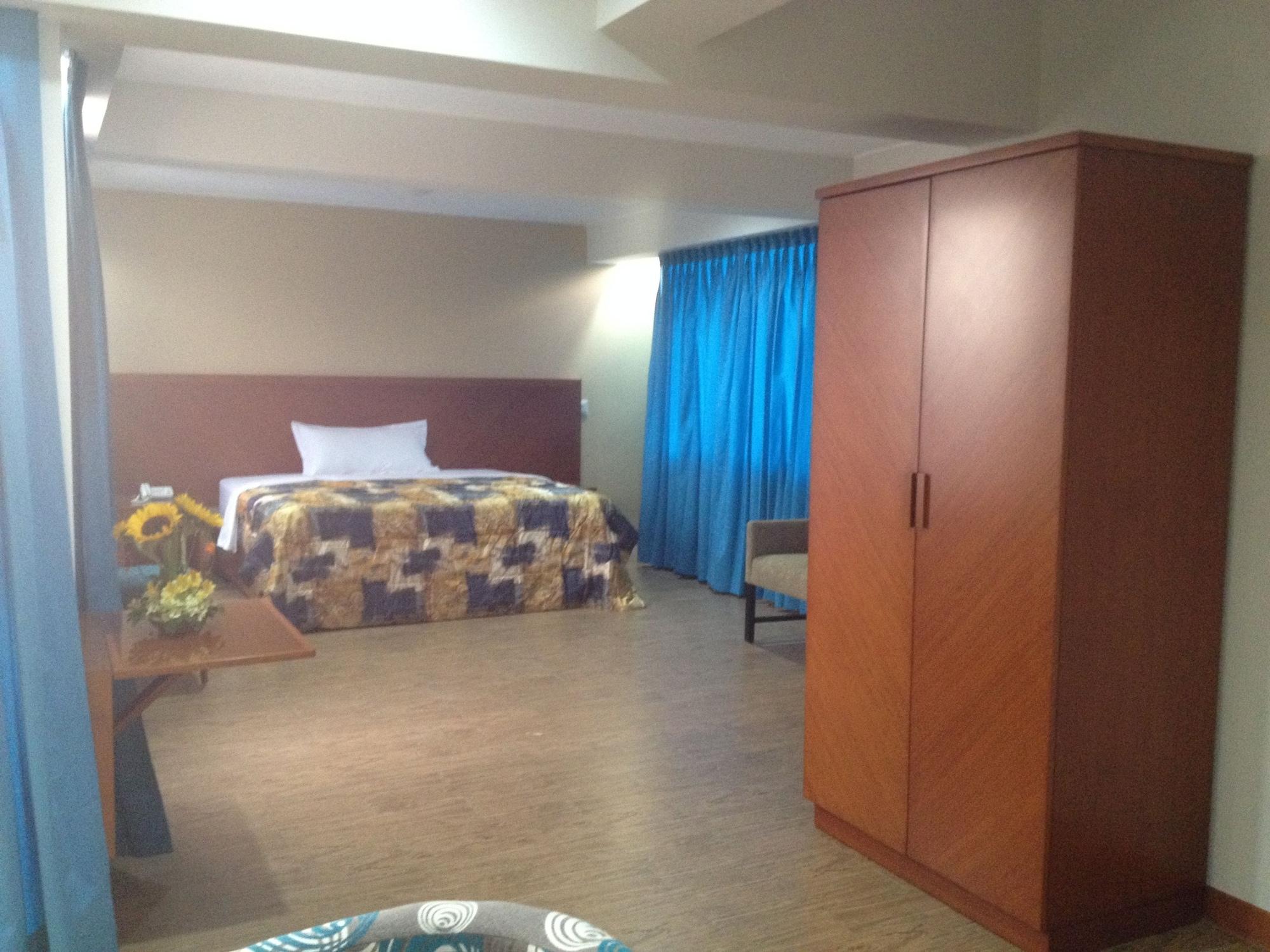 Hotel Esencia Suites Lima Luaran gambar