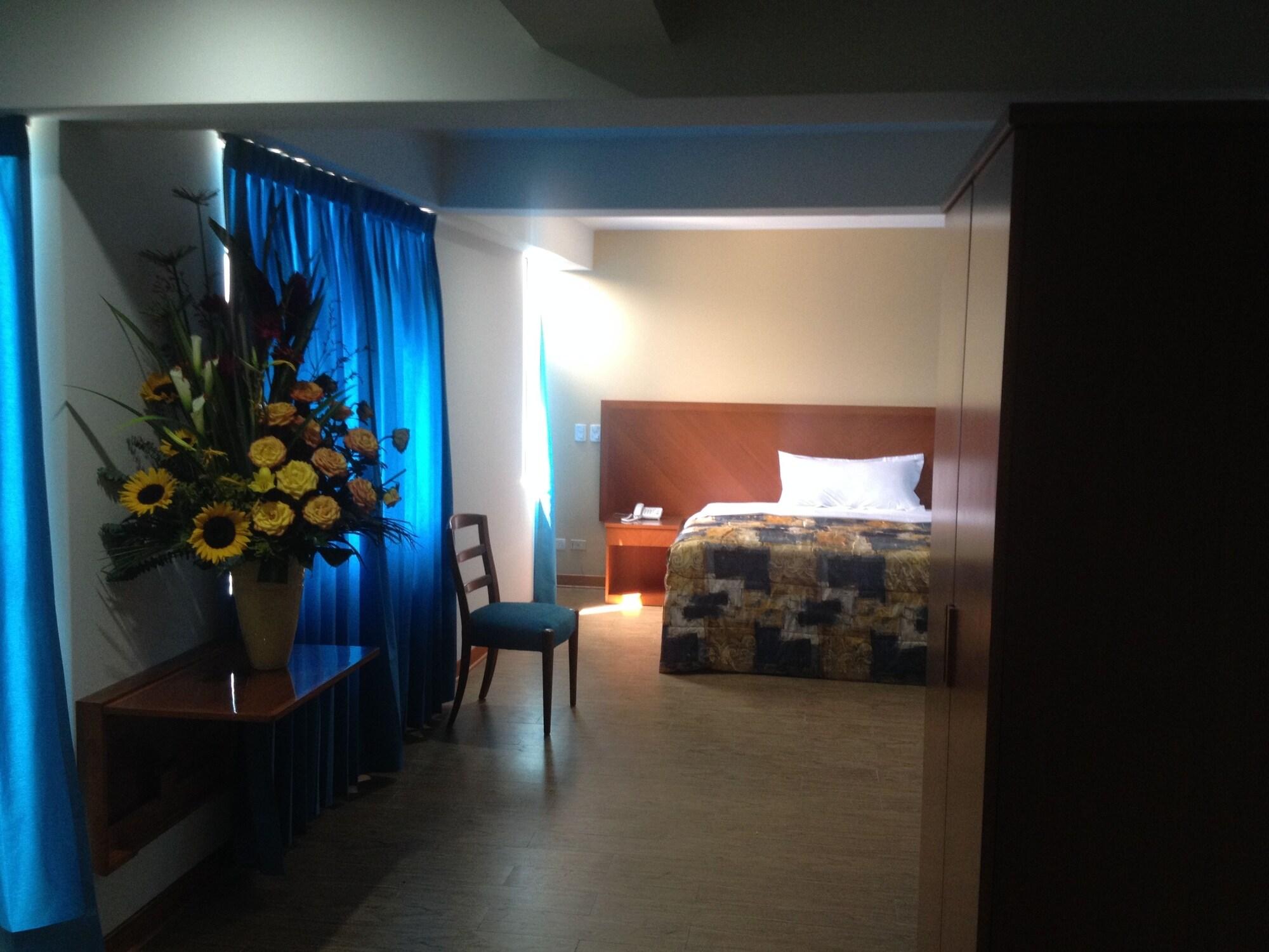 Hotel Esencia Suites Lima Luaran gambar